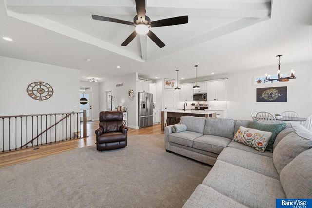 1107 Asher Avenue, Hickman, NE 68372