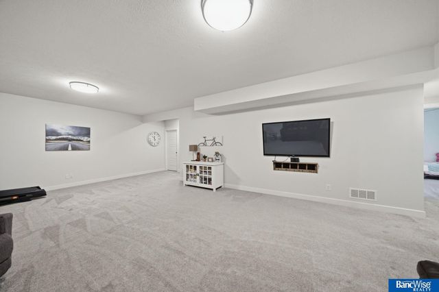 1107 Asher Avenue, Hickman, NE 68372