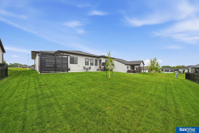 1107 Asher Avenue, Hickman, NE 68372