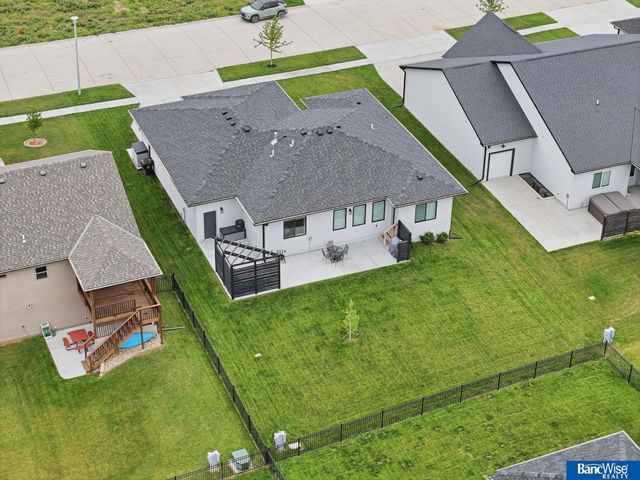1107 Asher Avenue, Hickman, NE 68372