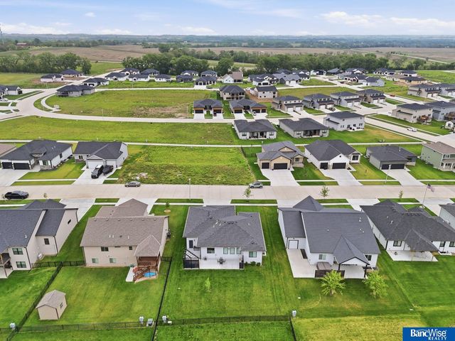 1107 Asher Avenue, Hickman, NE 68372
