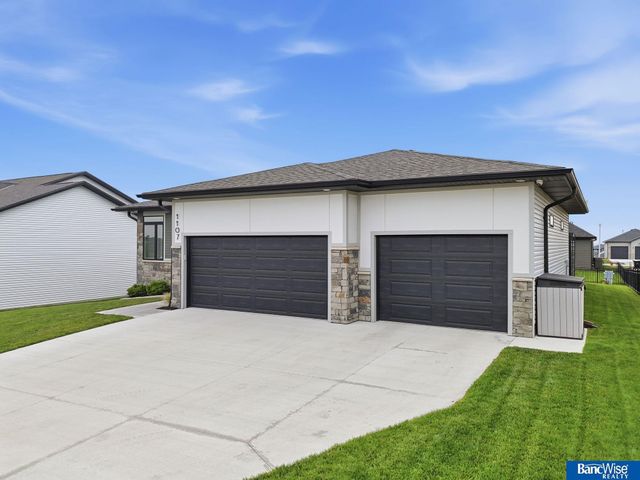 1107 Asher Avenue, Hickman, NE 68372