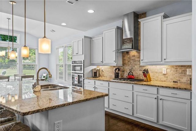 329 Carmichael Circle, Canton, GA 30115