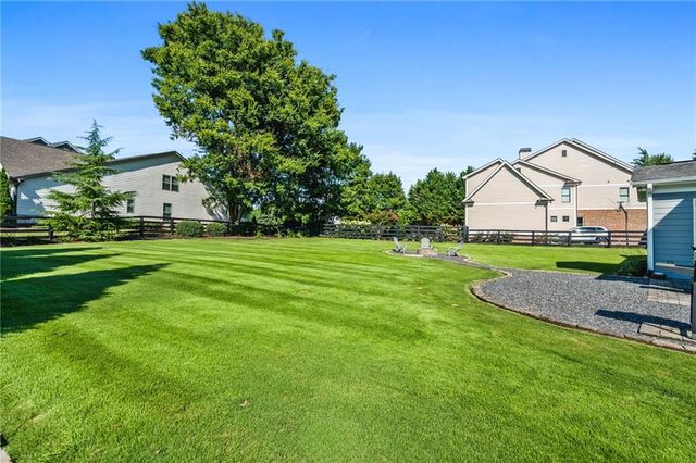 329 Carmichael Circle, Canton, GA 30115