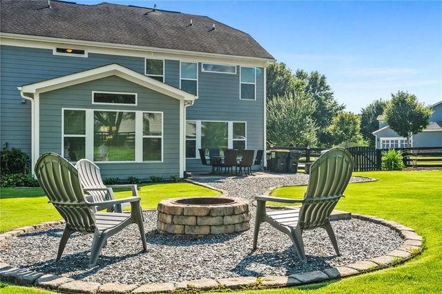 329 Carmichael Circle, Canton, GA 30115