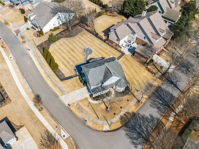 329 Carmichael Circle, Canton, GA 30115