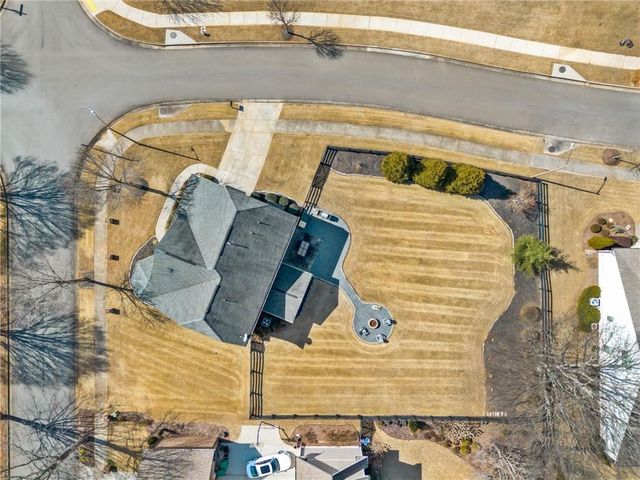 329 Carmichael Circle, Canton, GA 30115