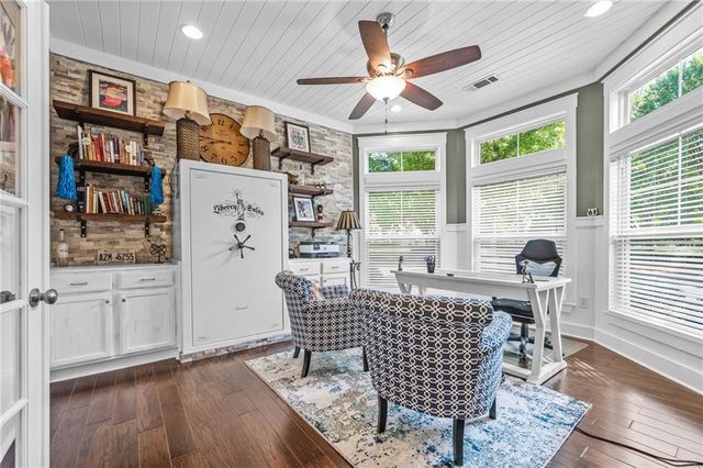 329 Carmichael Circle, Canton, GA 30115