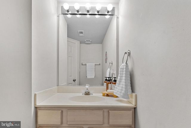 43445 LIVERY SQ, Ashburn, VA 20147