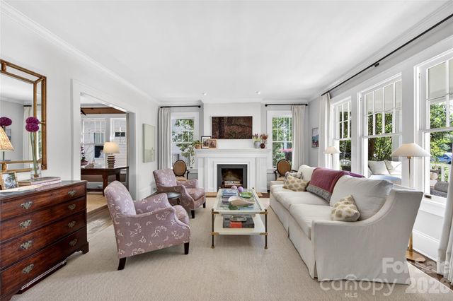 2127 Crescent Avenue, Charlotte, NC 28207