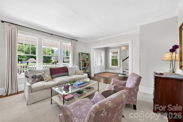 2127 Crescent Avenue, Charlotte, NC 28207