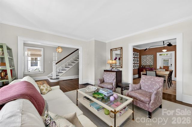 2127 Crescent Avenue, Charlotte, NC 28207