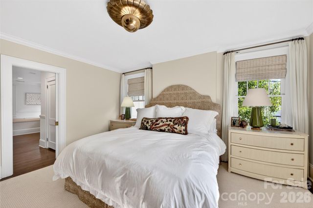 2127 Crescent Avenue, Charlotte, NC 28207