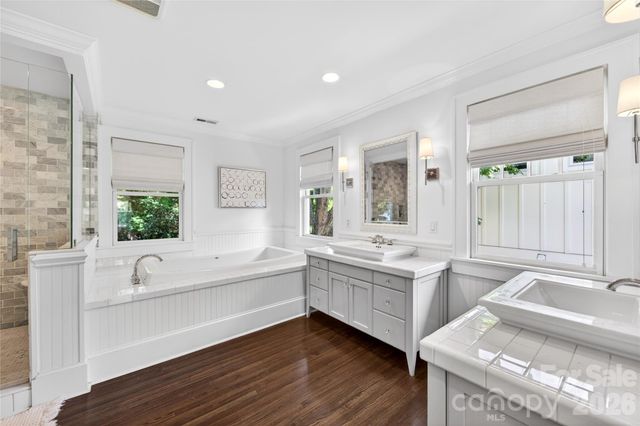 2127 Crescent Avenue, Charlotte, NC 28207