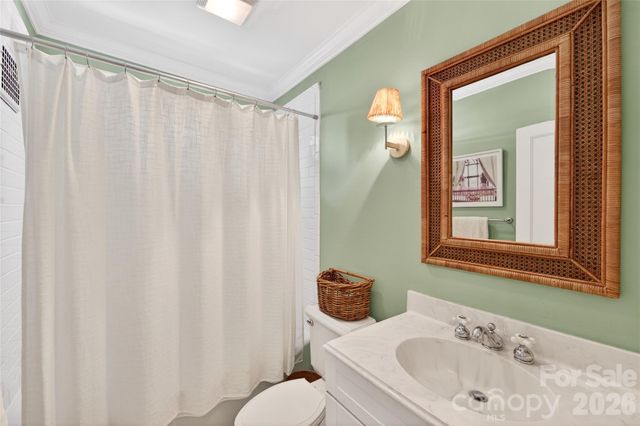 2127 Crescent Avenue, Charlotte, NC 28207