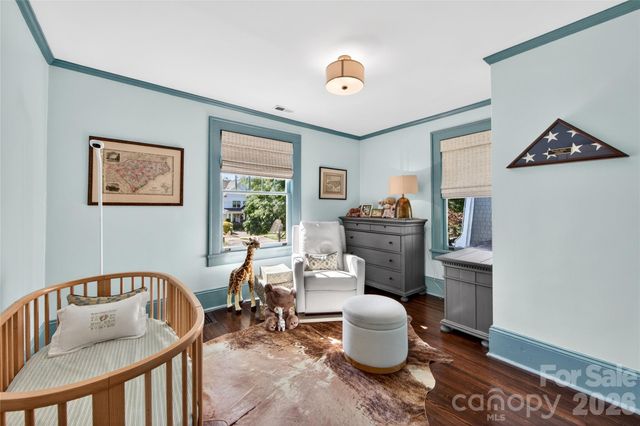 2127 Crescent Avenue, Charlotte, NC 28207