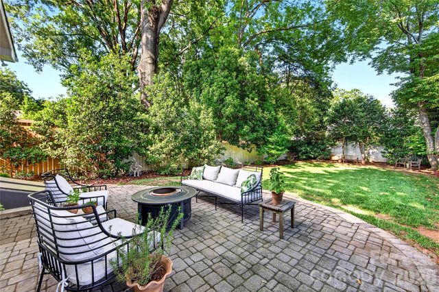 2127 Crescent Avenue, Charlotte, NC 28207