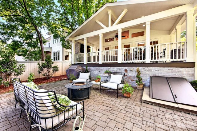 2127 Crescent Avenue, Charlotte, NC 28207