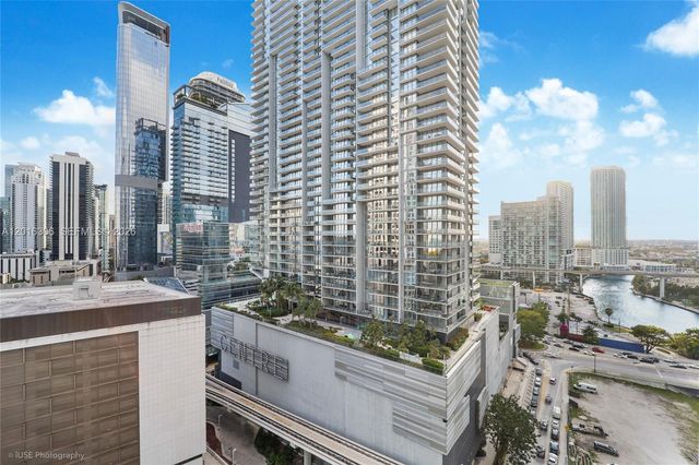 31 SE 6th St 2207, Miami, FL 33131