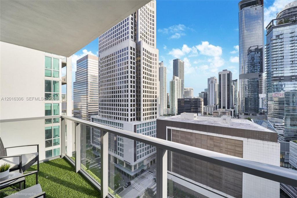 31 SE 6th St 2207, Miami, FL 33131