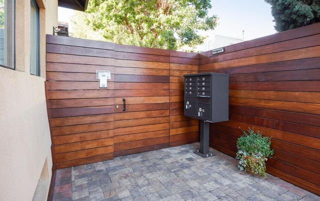 251 Middlefield Rd, Palo Alto, CA 94301