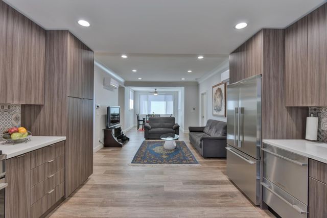 251 Middlefield Rd, Palo Alto, CA 94301