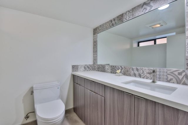 251 Middlefield Rd, Palo Alto, CA 94301