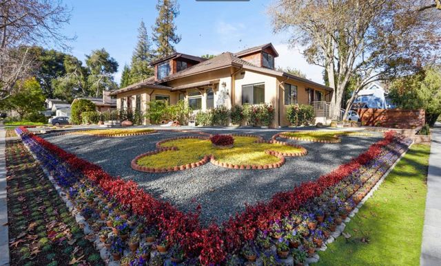 251 Middlefield Rd, Palo Alto, CA 94301