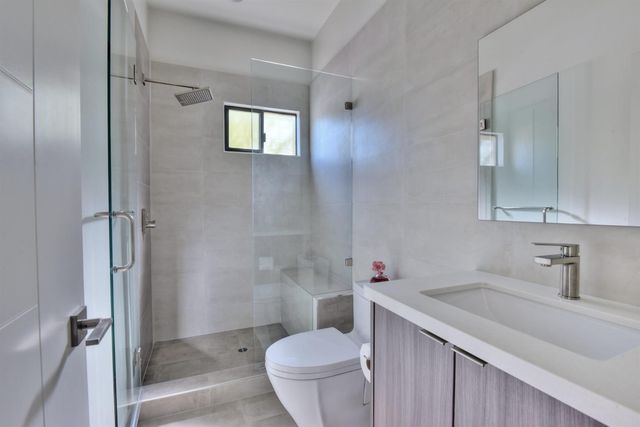 251 Middlefield Rd, Palo Alto, CA 94301