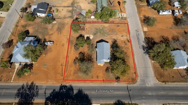 719 E Trinity, Pearsall, TX 78061