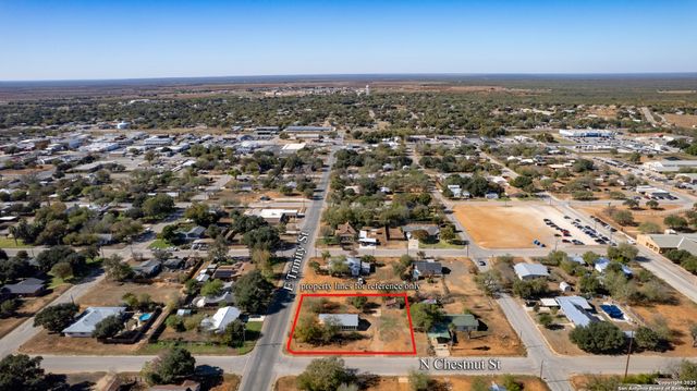 719 E Trinity, Pearsall, TX 78061