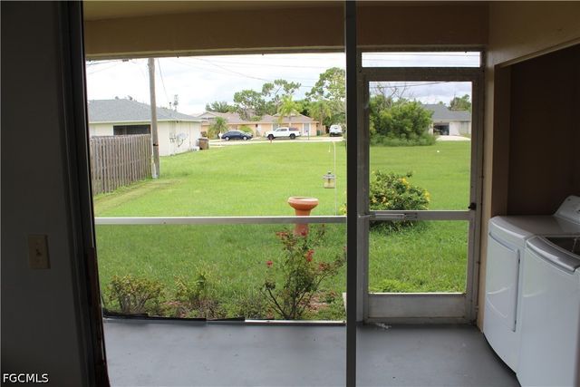 511 SE 5th PL A - B, Cape Coral, FL 33990