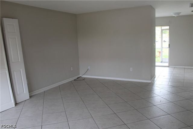511 SE 5th PL A - B, Cape Coral, FL 33990