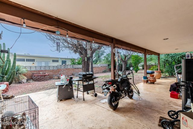 743 N Abrego Drive, Green Valley, AZ 85614