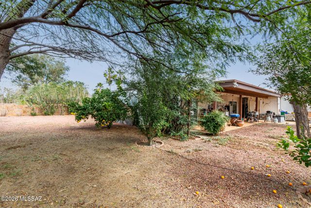 743 N Abrego Drive, Green Valley, AZ 85614