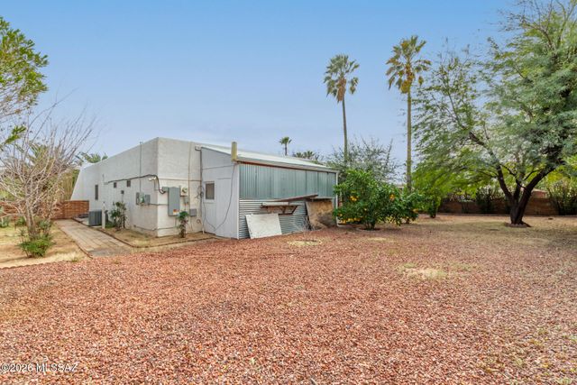 743 N Abrego Drive, Green Valley, AZ 85614