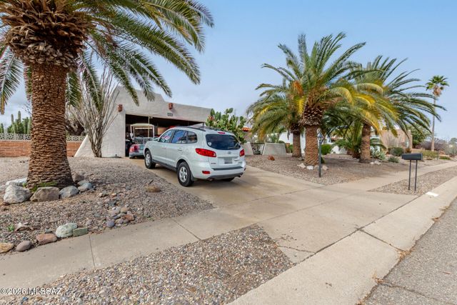743 N Abrego Drive, Green Valley, AZ 85614