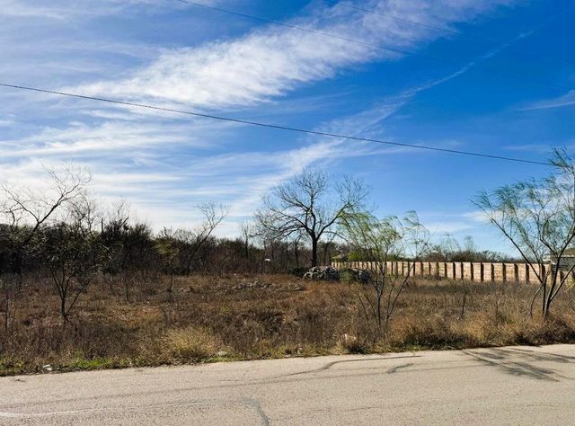 133 Blushing DR, Cedar Creek, TX 78612