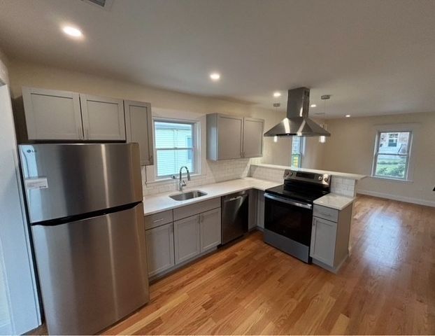1599 Washington Street 2, Newton, MA 02465