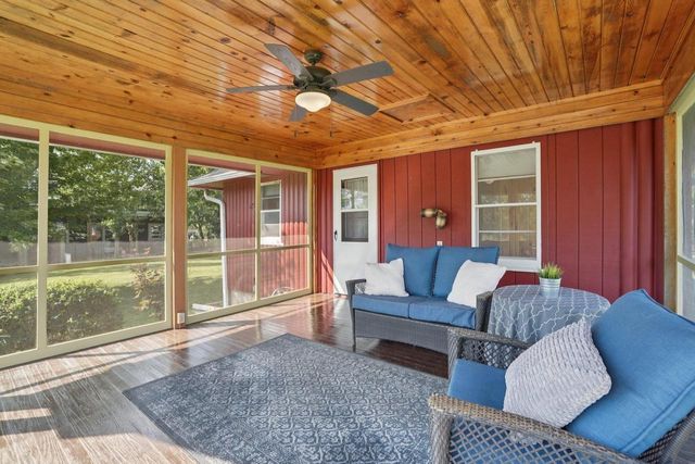 W8135 Elm Point Road, Lake Mills, WI 53551