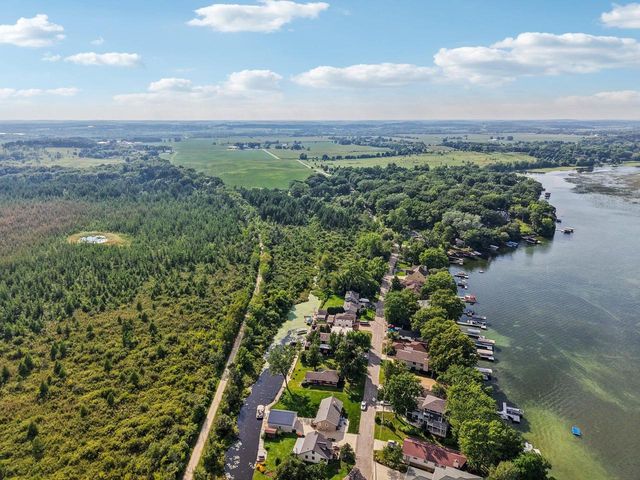 W8135 Elm Point Road, Lake Mills, WI 53551