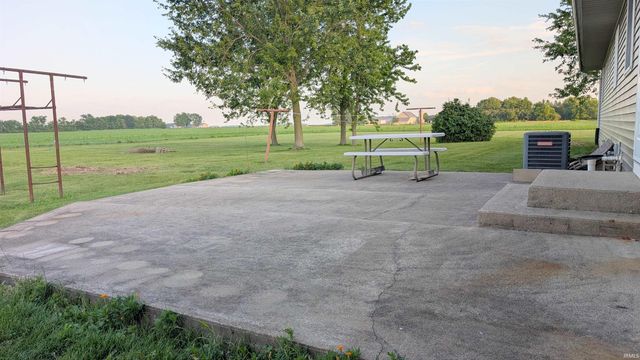 7205 S State Road 1, Bluffton, IN 46714