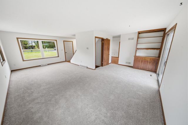 720 Campbell Court, Pine Island, MN 55963