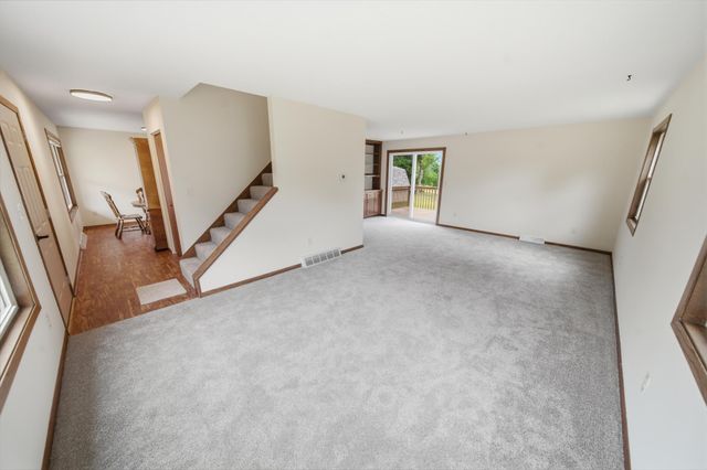 720 Campbell Court, Pine Island, MN 55963