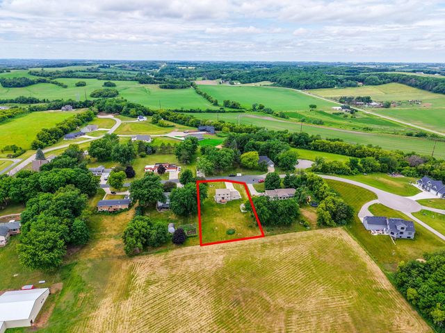 720 Campbell Court, Pine Island, MN 55963