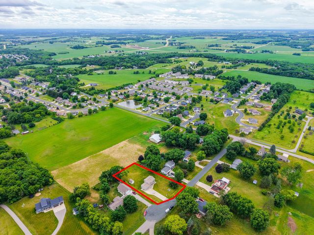 720 Campbell Court, Pine Island, MN 55963