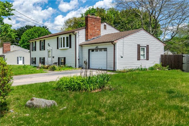 19 Mark Drive, North Kingstown, RI 02852