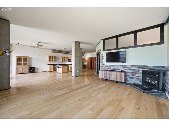 420 Nw 11TH Ave 712, Portland, OR 97209