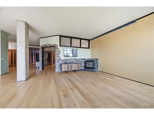 420 Nw 11TH Ave 712, Portland, OR 97209