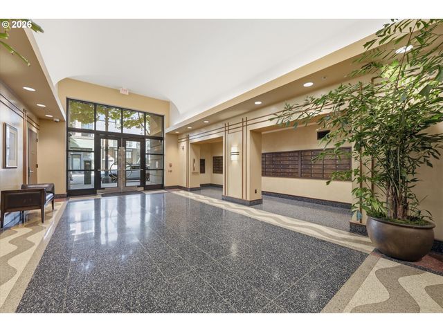 420 Nw 11TH Ave 712, Portland, OR 97209